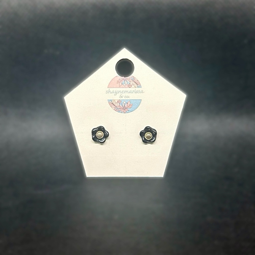 Black Flower Stud Earrings with Metal Centres — Renewed